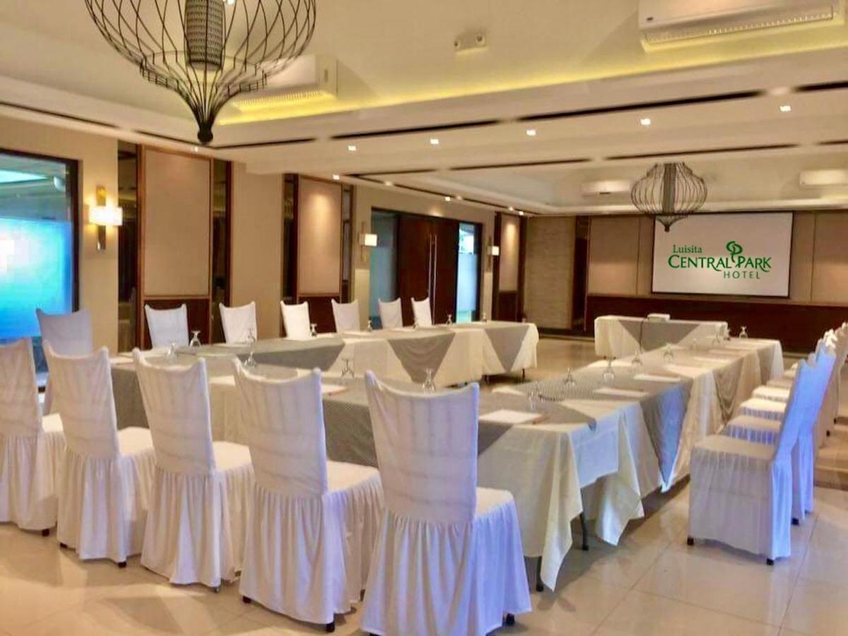 Luisita Central Park Hotel Tarlac City Ngoại thất bức ảnh