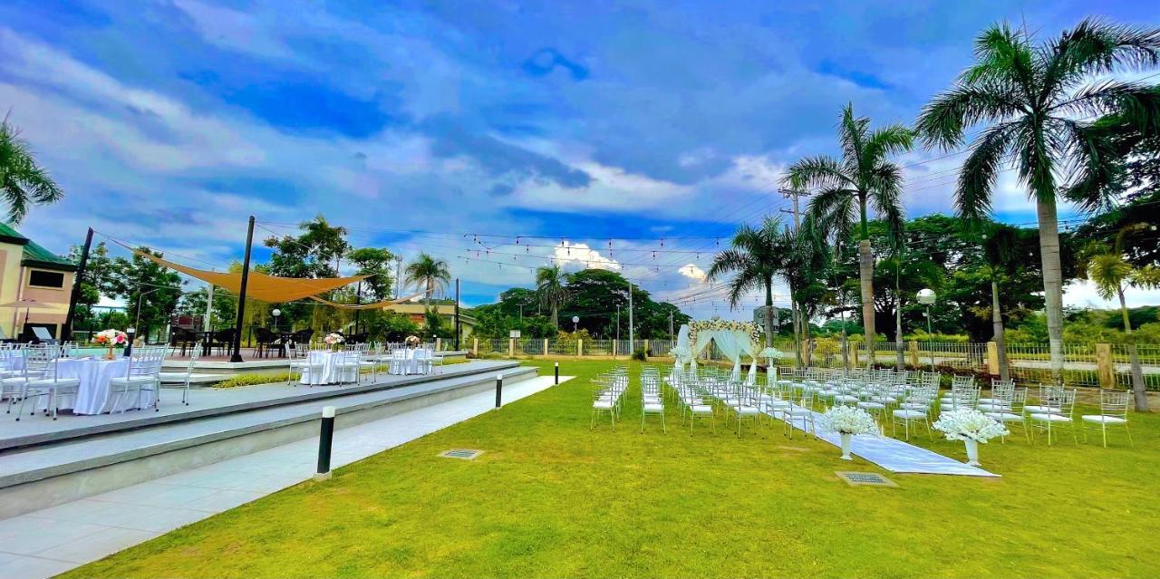 Luisita Central Park Hotel Tarlac City Ngoại thất bức ảnh
