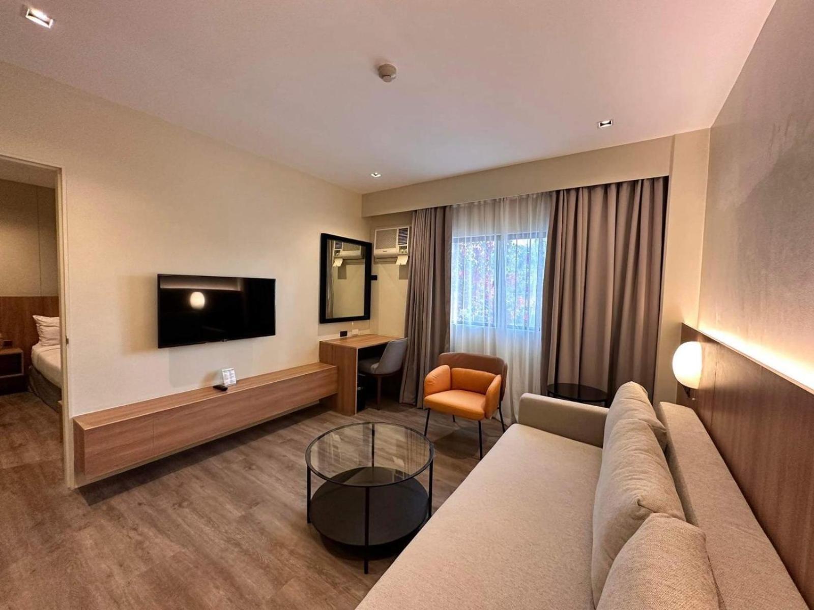 Luisita Central Park Hotel Tarlac City Phòng bức ảnh