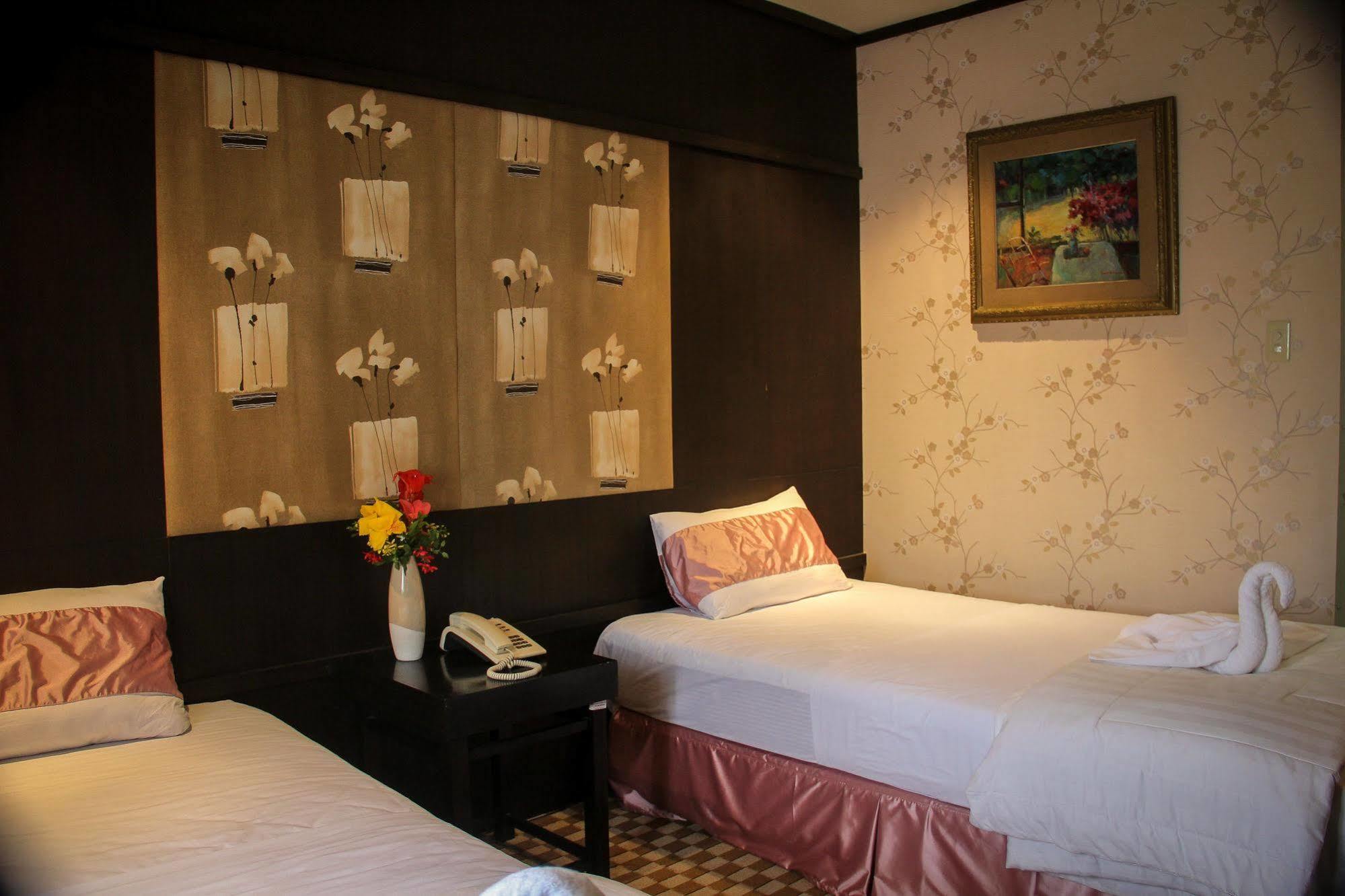 Luisita Central Park Hotel Tarlac City Ngoại thất bức ảnh